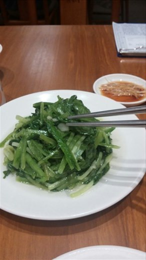 Amazing food! Love the greens!