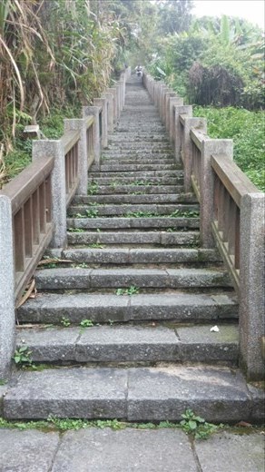 And if uphill wasn't tough enough - stairs!!! They look never ending.