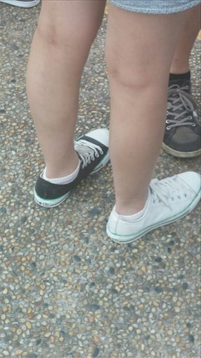 This happened to me once by accident, but I get the feeling this girl decided to do it on purpose. A great example of the young and fun spirit that they have when it comes to fashion.