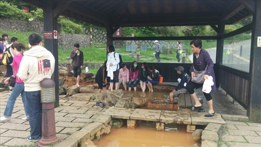 Public hot springs are free in the park. You can put your feet in after a hike, or just come for a relaxing bath.