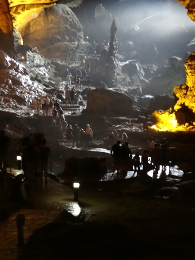 Traffic jam leaving caves