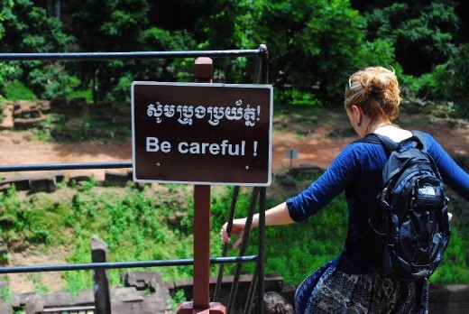 Khmer not translated correctly.  Should read: 