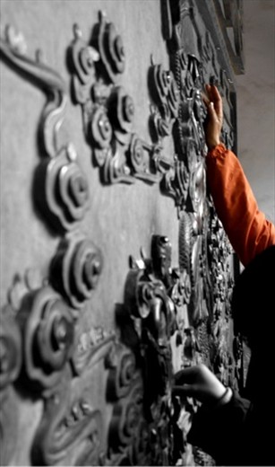 appease the gods. Kung Fu school and Buddhist temple in Shaoling.