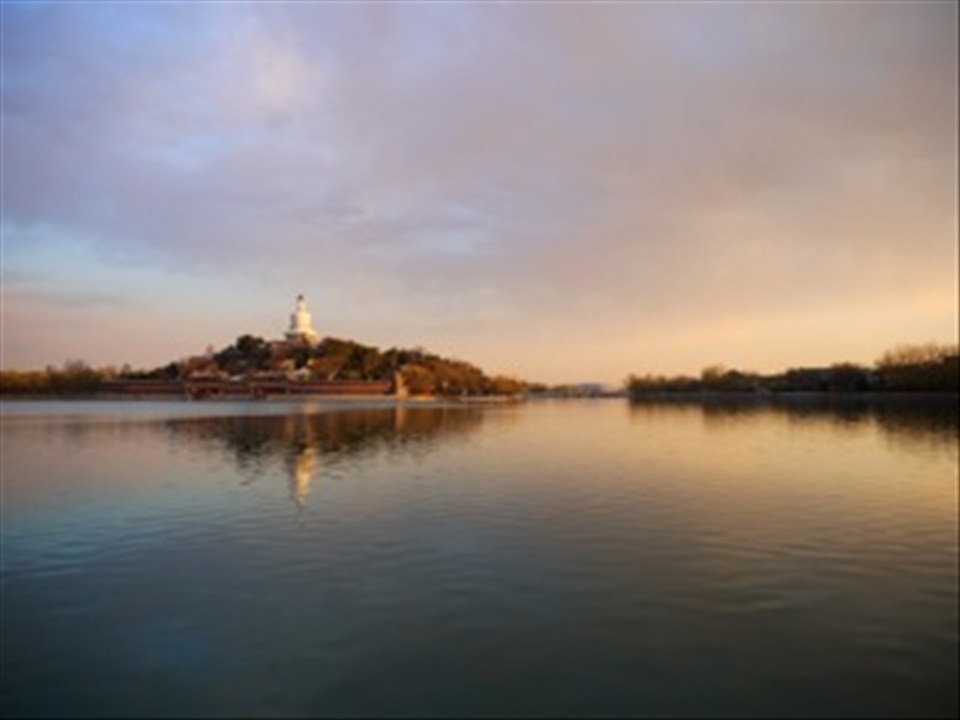 Beihai Park in Beijing. A relaxing place in the evening.