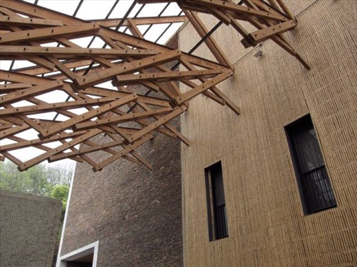 architectural detail: roof meets wall