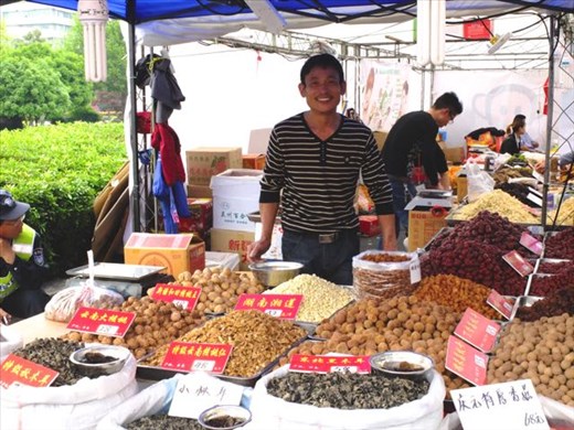 Lovely vendor at Wushan Square