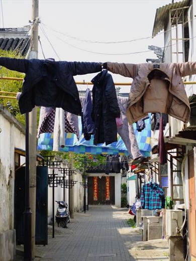 normal laundry street view