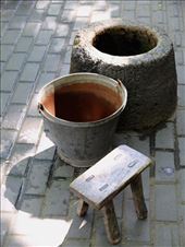 well, bucket, stool: by chinaho, Views[129]