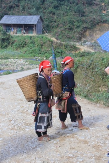 Red Dao women