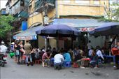 Bia Hoi, cheap draft beer at roadside cafes: by chris_and_dusk, Views[459]