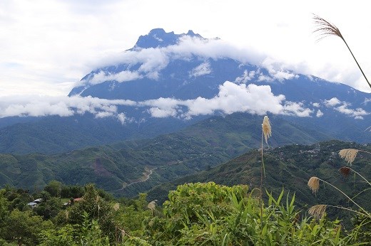 A first glimpse of a Borneo mountain.