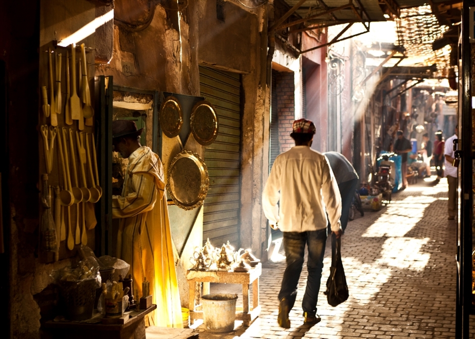 The Marrakech Medina is a photographers dream. Bustling market streets filled with beautiful stalls, beuatiful colours and beautiful light.