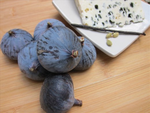 Ingredients for Roasted Fig and Roquefort