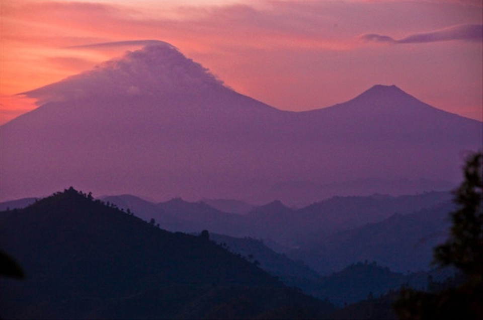 All mornings in the mountains start with a pink and purple hue.