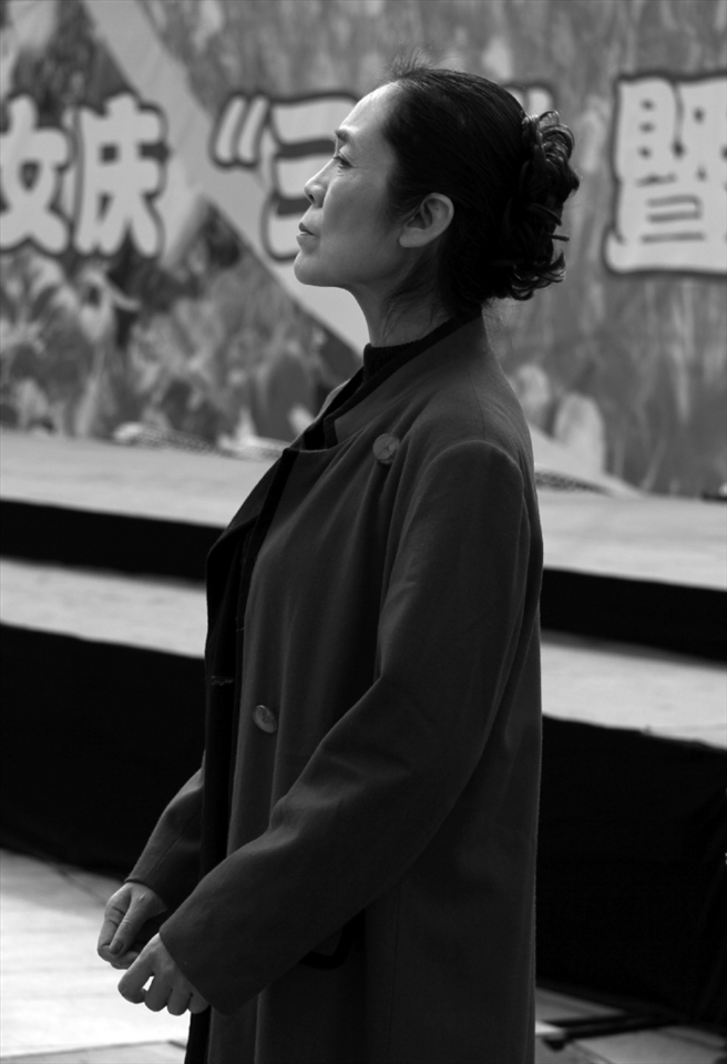 Waching the show in chinese new year