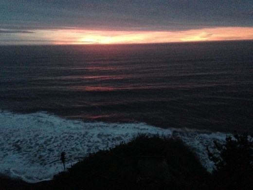 If only this foto had given justice to the insanely beautiful post-sunset light shining on the ocean. One of the prettiest sunsets ive witnessed yet here at Max's.