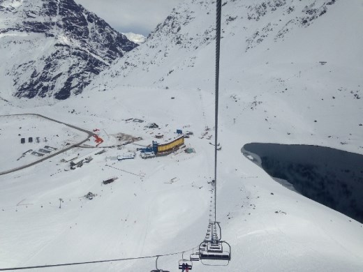 Coming down from the highest cafe in South America! Great lunch at Tio Bob's in Portillo.