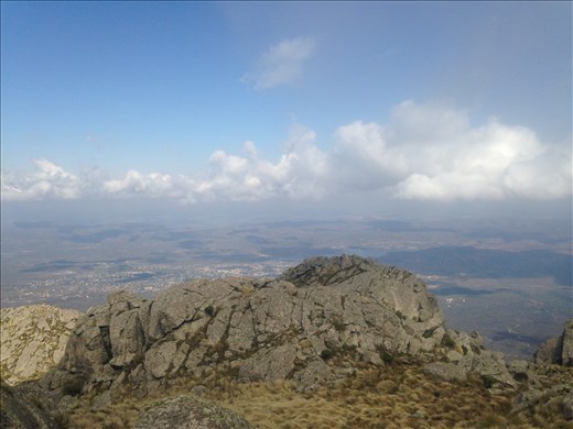 I like this pic even tho there´s a big rock in the way of the view down to Capilla...