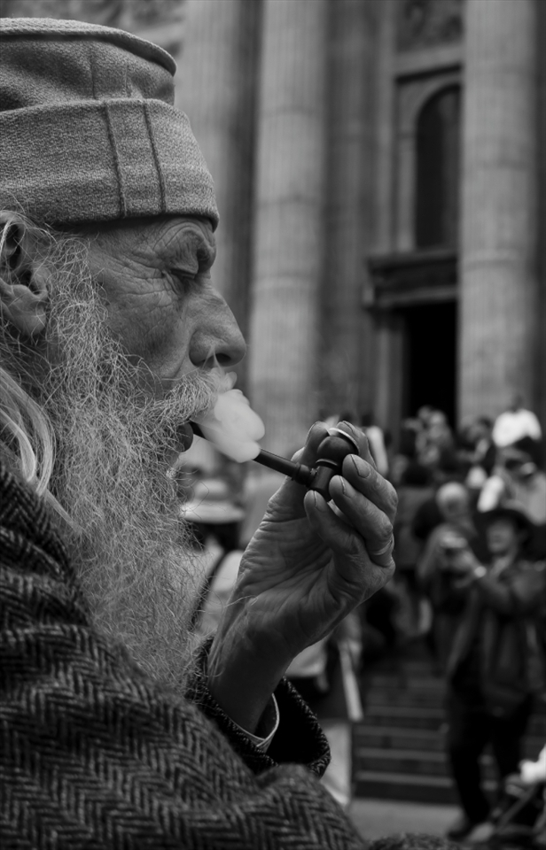 A very relaxed and eloquent protester
