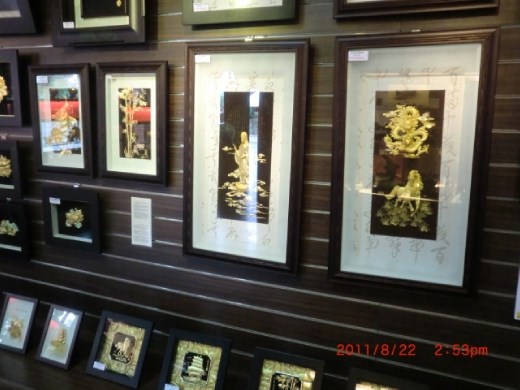 I was surprised that these are made out of gold paper. So well detailed!