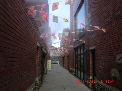 Alleys are another place that tells stories.