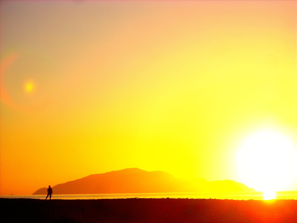 Sunset with Kapiti Island in the background