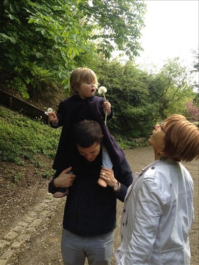 Zoe Sophie and Paulin making wishes!