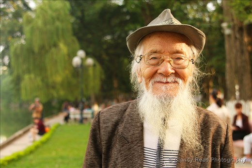A nice old man I met in Hanoi 