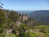 Three sisters rocks at Katoomba, Blue Mountains: by clare-tamea, Views[270]