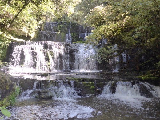 Pounawea waterfall, Catlins