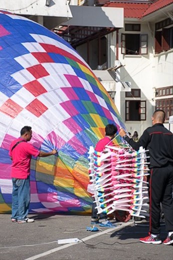 Hot air balloon competition 