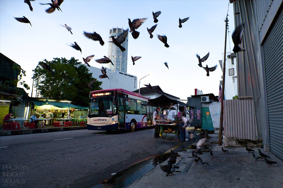 Street vendor, morning scene.