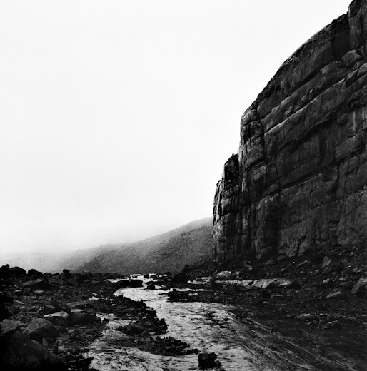 At 4500 meters above the sea level life forms have faded and the cold becomes threatening. As we ascended into the cloud, the purest water keeps flowing from a height that will not reveal itself. Not so many years ago, this whole area was a red zone: the guerrilla crossed the iced peaks and settled in the region, some even in the same farm in which we stayed. Just to imagine the stamina of those men, carrying their equipment across this path of stone seems frightening. Our endurance is tested, as well as the battery of my medium format camera. 