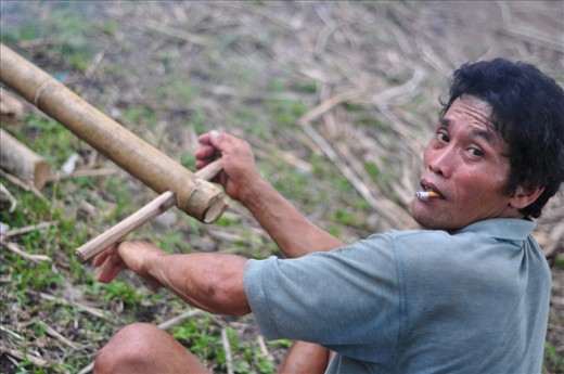A person and his dose of smoke. Aroma that comes from the roasting of the pig and his daily dose of Tobacco in his lungs.

Bato, Cebu