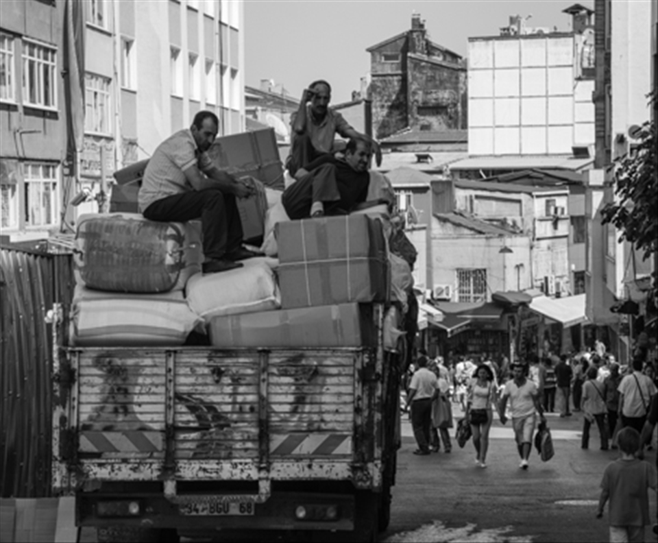 In Istanbul's centre everything looks like built for europeans. But not always. Three men jump from the truck to drink turkish coffee, and come back after the pause waiting for the their driver. When the fake rules of tourism meets real life the contrast hits you.