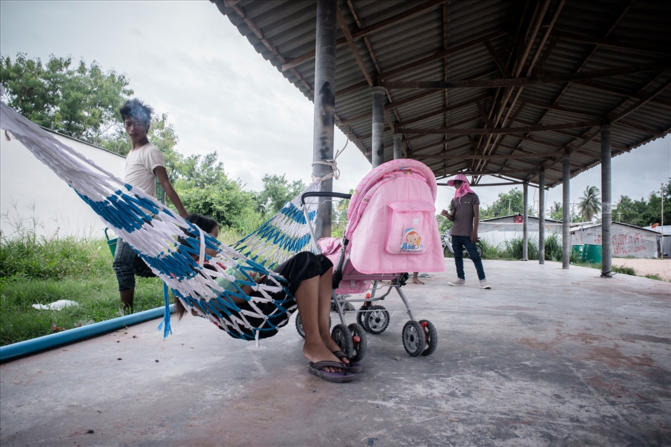 Young family look for new models and modernity inside a closed community