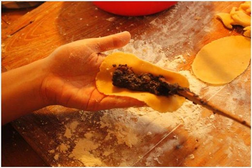 Placing the filling at the center makes the folding work easier