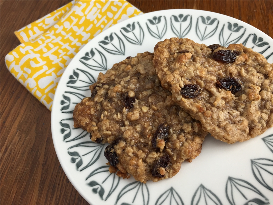 Grandma's Oatmeal Raisin Cookies