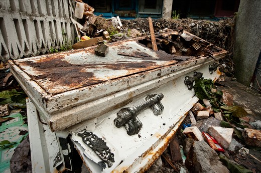 North Cemtery, Manila, October, 2012 - 05 Children of the Cemetery - they die