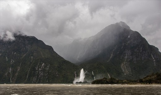 The night before our day trip to Milford Sound the weather forecast was for storms, 100mm rain, high winds and zero degree temperatures. We were initially bitterly disappointed ........ that is until we spoke to the locals who told us we were going to see Milford Sound at her most majestic ........ and we did. It was an incredible day and one that I will never forget.