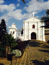 San Pedro Catholic Church. One of the few pristine buildings! : by cubannomad, Views[286]