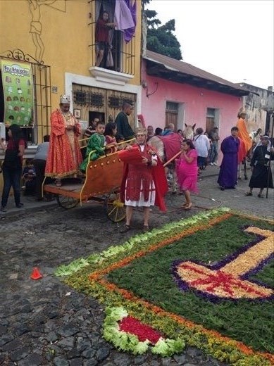 Dramatizations on the streets