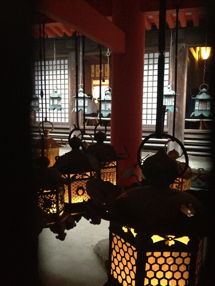 Tsuri-dōrō - Where the light shines and illuminates the path