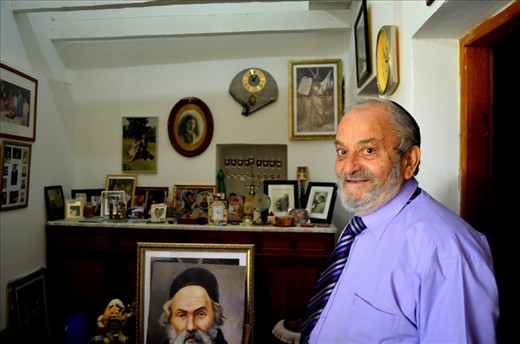 4: Meet complete strangers and risk baring your soul to them. 