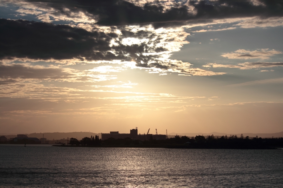 a beautiful sunset over an industrial park across Newcastle harbour. Canon EOS600D EF-S55-250mm, 1/4000, f/5.0, ISO160. untouched.