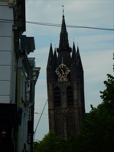 The Old Church in Delft is also known as the Leaning Church of Delft. The tower leans two meters from vertical and has a bell that weighs 9 tonnes. Because of it's strong and potentially damaging vibrations, it's only rung on special occasions. 