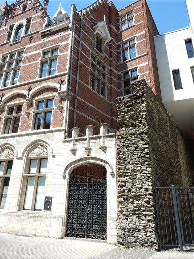 Remnants of the old wall that protected the city of Antwerp. As with most cities the city outgrew the wall and it was eventually torn down. 
