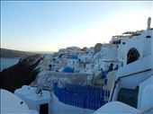 Made our way over to Oia to look at the blue domed churches and sunset. : by danidawnandstevo, Views[276]