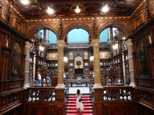 The castle has a room for every occasion. The weapons room, royal library, music room, theater hall, the concert room and many others. My personal favorite was the Turkish Salon. Reminds me of Hubbly Bubbly. 