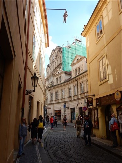 This sculpture of Sigmund Freud hanging by hand and pondering whether to let go is often mistaken as a suicide attempt and has initiated calls to the fire department and police. 
